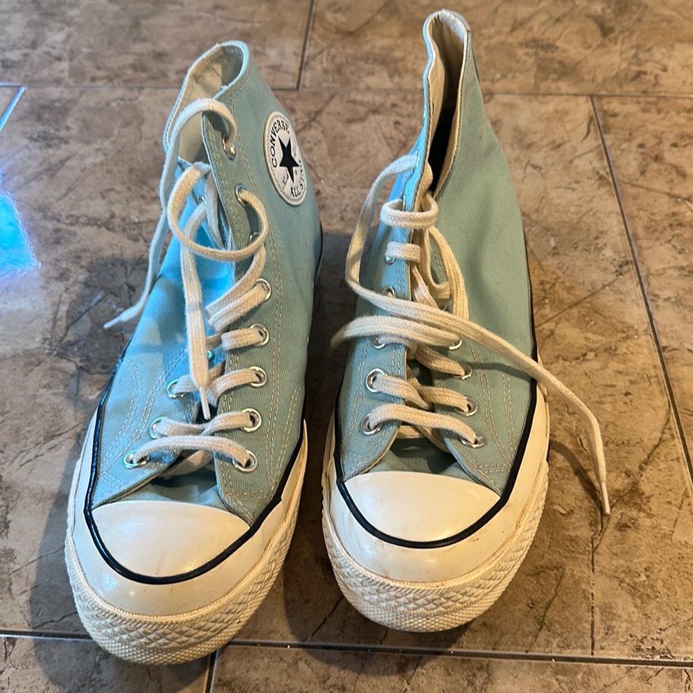 Like New High Top Juniper Converse